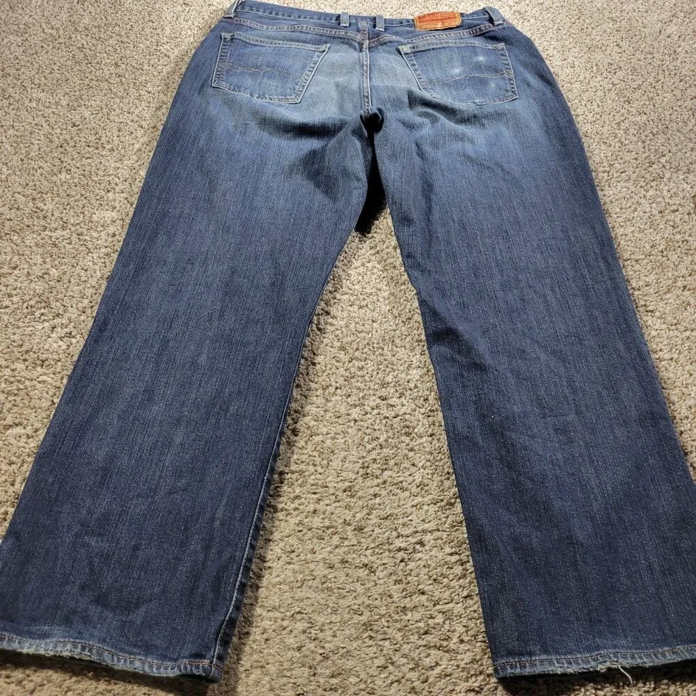 Lucky Brand Jeans Mens 38x30 Blue 181 Relaxed Straight Casual Dark Wash - Picture 5 of 9